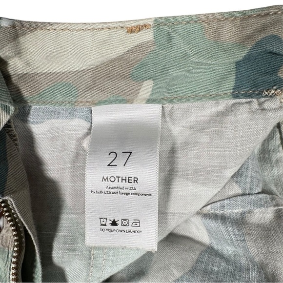 MOTHER The Shaker Chop Crop in Blue Green Camo - Picture 13 of 16